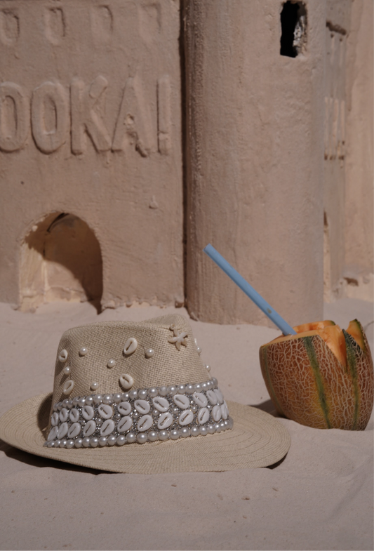 Beige hat wz silver studd strap