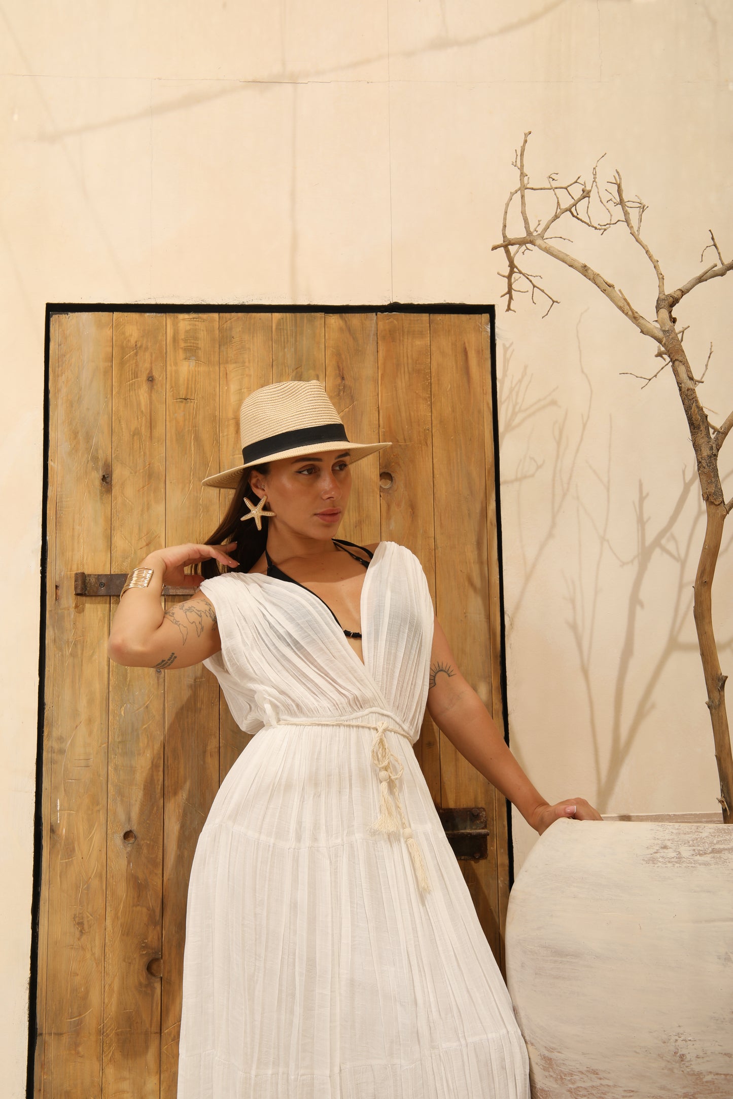 White cut long loose dress