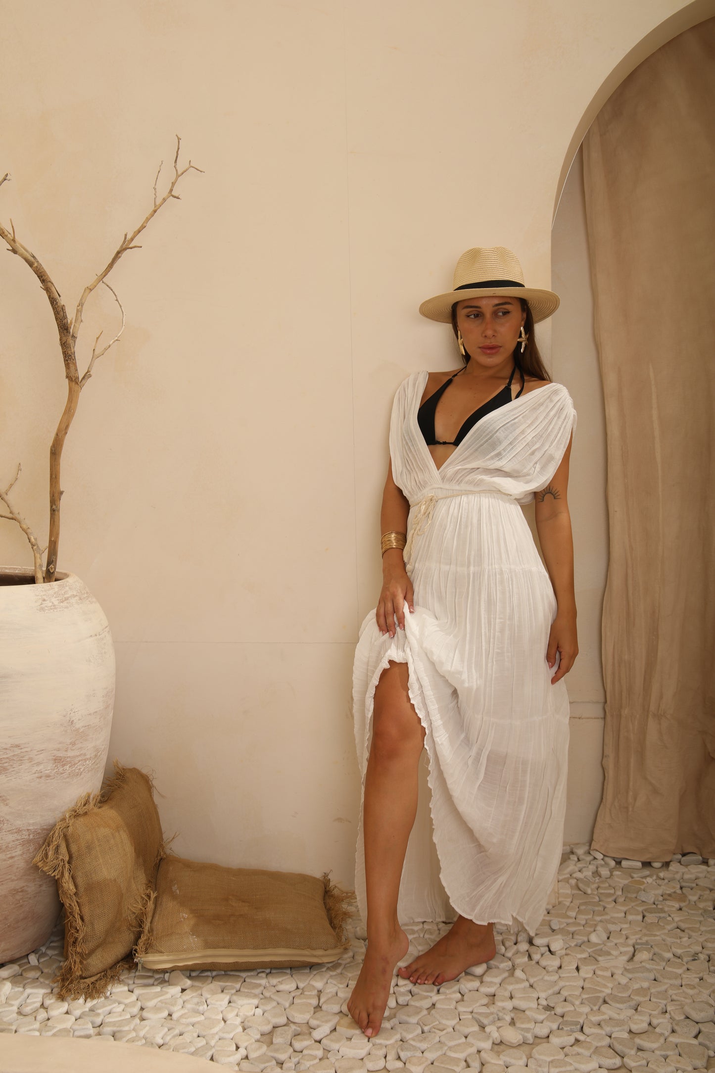 White cut long loose dress