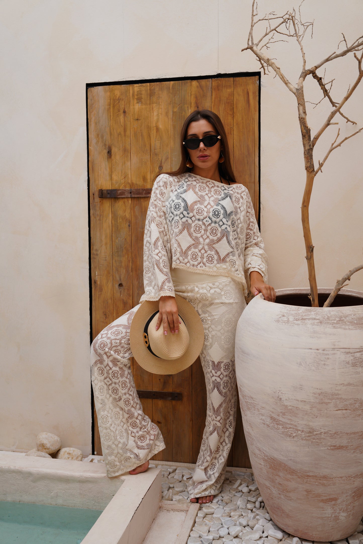 Long sleeve off white knitted set