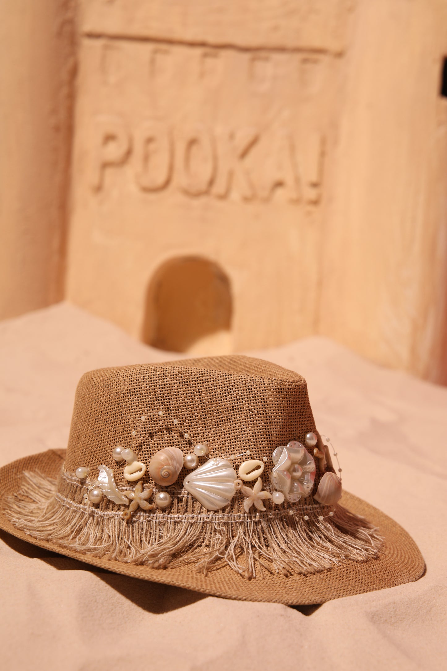 Beige hat wz sea stars & fringe strap