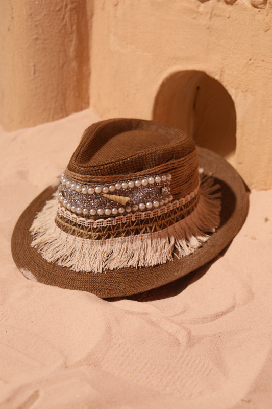 Beige hat wz colorful strap
